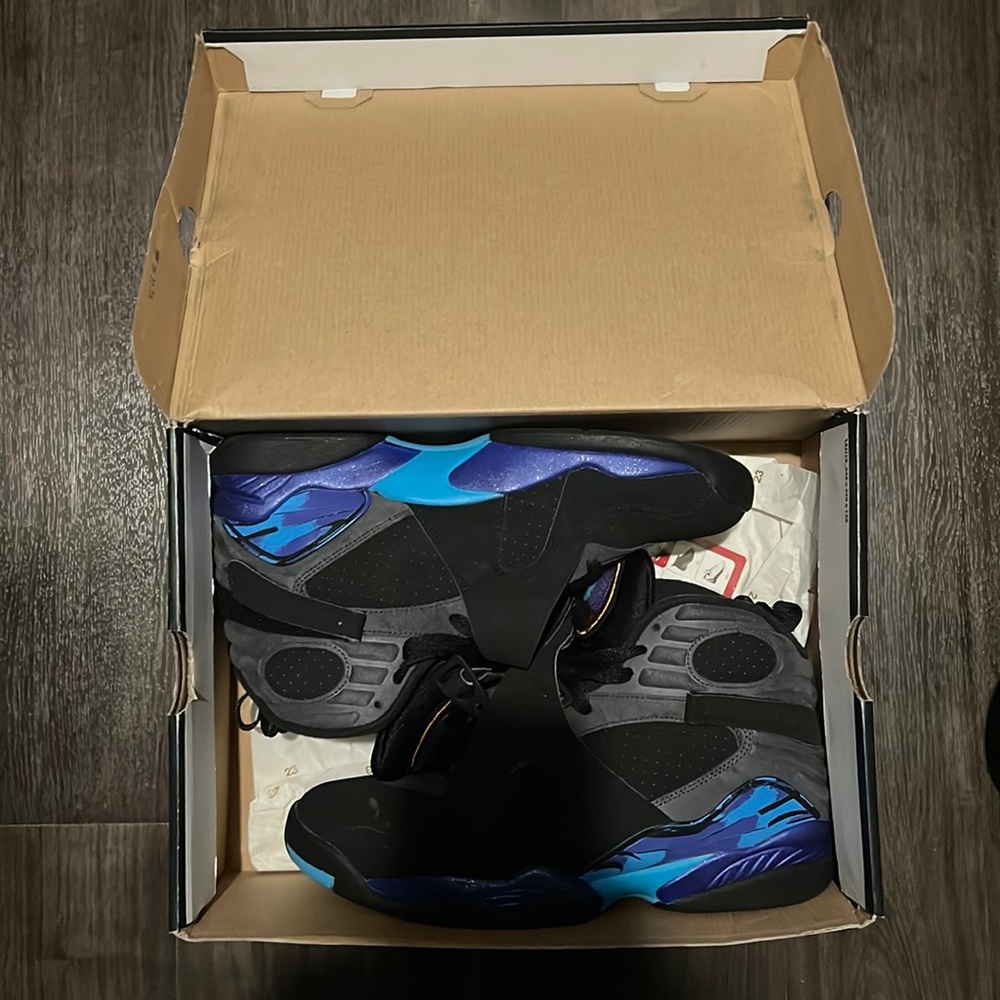 Jordan 8 retro Space Jam
